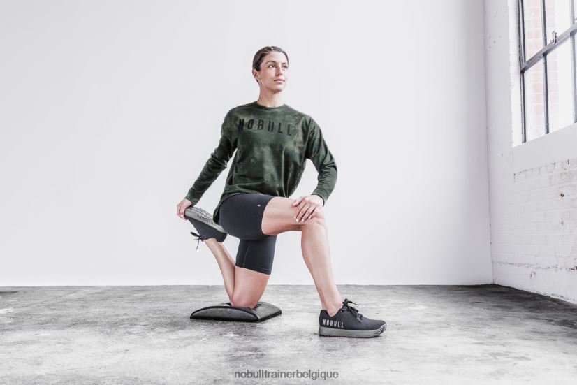 NOBULL sweat-shirt ras du cou pour femmes (tie-dye) army88R8PT2099