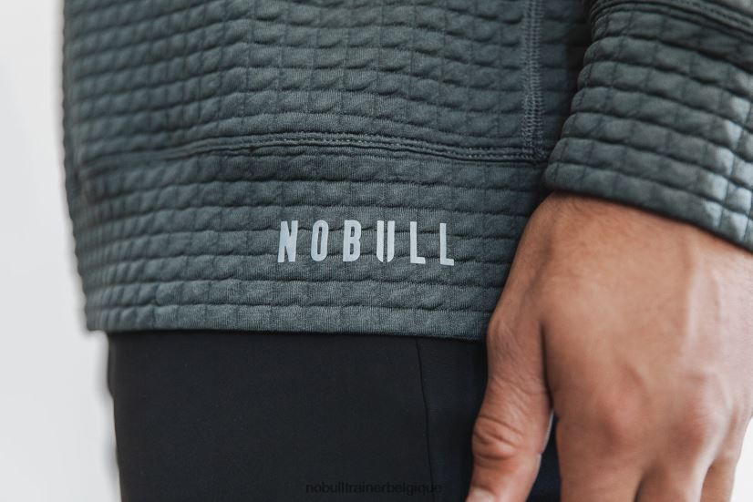NOBULL pull ras du cou matelassé pour hommes foncé88R8PT620